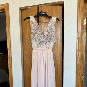 ASTR the label Bristol blush floral midi dress